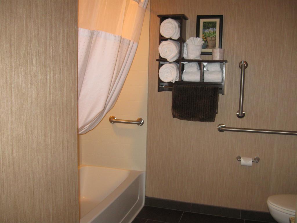 Little Missouri Inn & Suites New Town الغرفة الصورة
