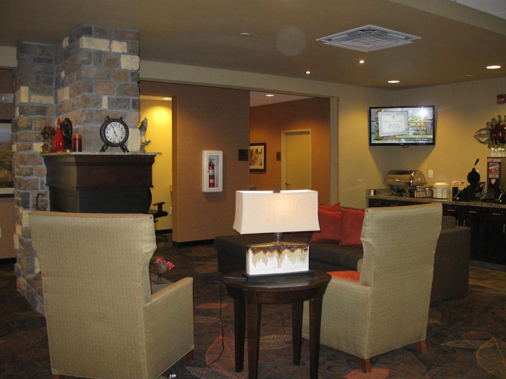Little Missouri Inn & Suites New Town المظهر الخارجي الصورة