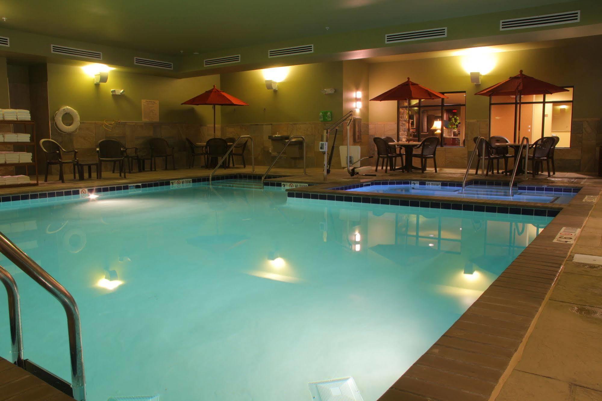 Little Missouri Inn & Suites New Town المظهر الخارجي الصورة